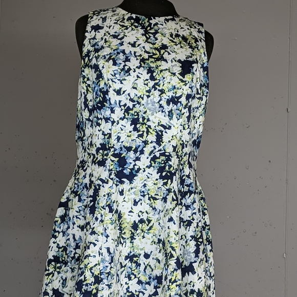 Liz Claiborne Floral Dress - Picture 2 of 3